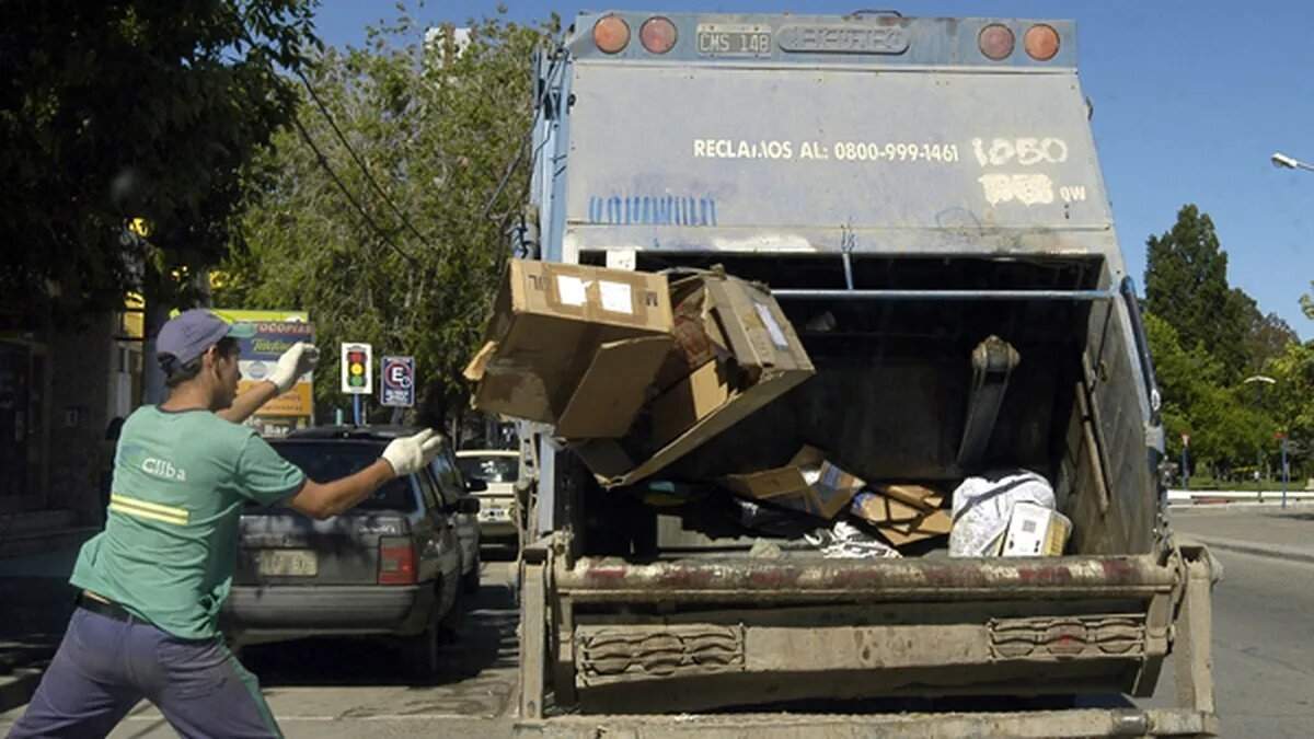 Los servicios se verán reducidos en todo Neuquén por el feriado nacional. Fuente: (LMNeuquén).