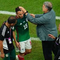 TelevisaUnivision asegura que superó a TV Azteca en la audiencia de los juegos del Tri
