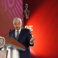 AMLO acusa que Aureoles desatendió a maestros por gira a Europa; CNTE actúa de manera retadora, afirma