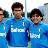 Del Papu Gómez a Dybala:¿Quién ganó la subasta por la camiseta de Maradona?