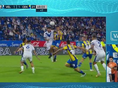 Rosario Central se lo ganó en la última a Vélez con un penalcito de VAR