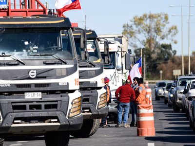 El Gobierno de Chile y los camioneros, en máxima tensión por cortes de ruta: “Todo tiene un límite”