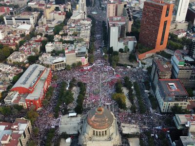 Max Cortázar acusa acarreo “descarado” en cierre de precampaña de Sheinbaum