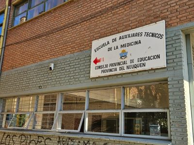 Por el nuevo diseño curricular, hay sobrepoblación en la Escuela de Enfermeria