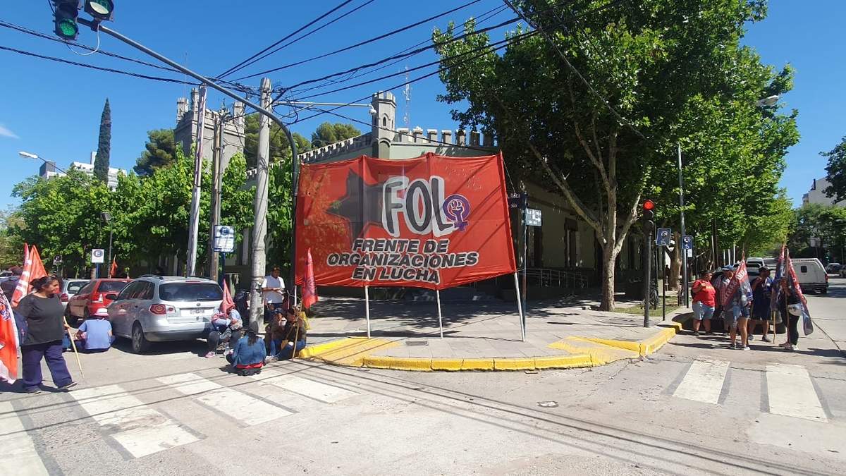 El Frente de Organizaciones en Lucha (FOL), integrante de la Unidad Piquetera. Fuente: (Javier Manzano)