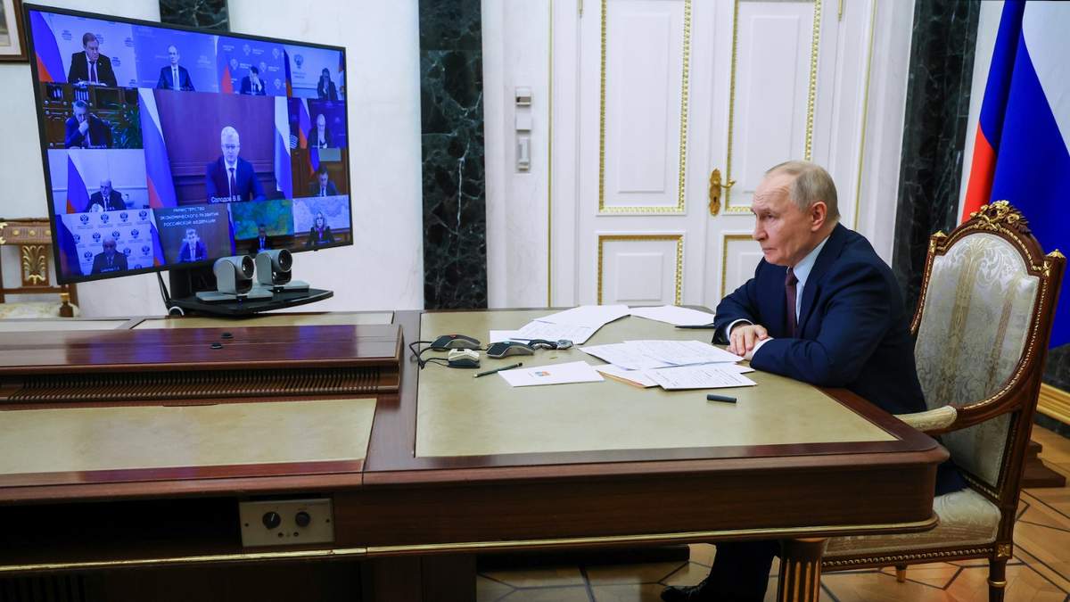 Vladímir Putin en una reunión de gabinete por videollamada el miércoles en el Kremlin