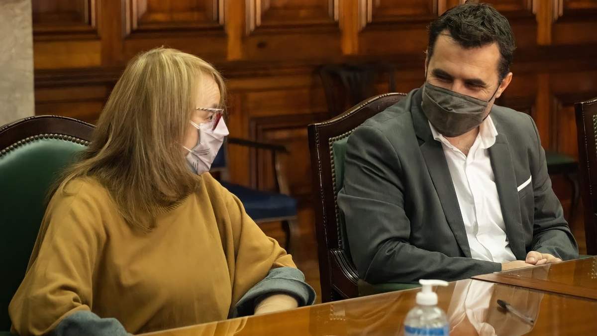 Alicia Kirchner, gobernadora de Santa Cruz, y Darío Martínez, secretario de Energía de la Nación. Fuente: (Twitter)