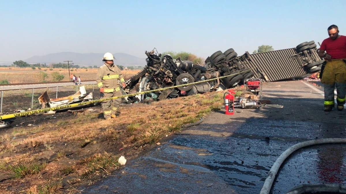 Accidente en el kilómetro 411 de la Autopista a México