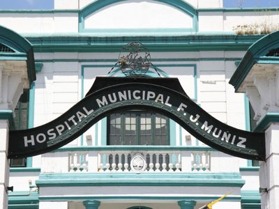 Coronavirus: un exrepresor falleció en el Hospital Muñiz