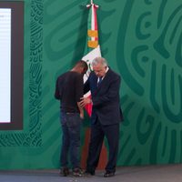 Joven que burló la seguridad en Palacio Nacional "no tenía intención de dañar": AMLO