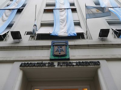 Allanaron la sede de la AFA por la causa de la mansión en Pilar