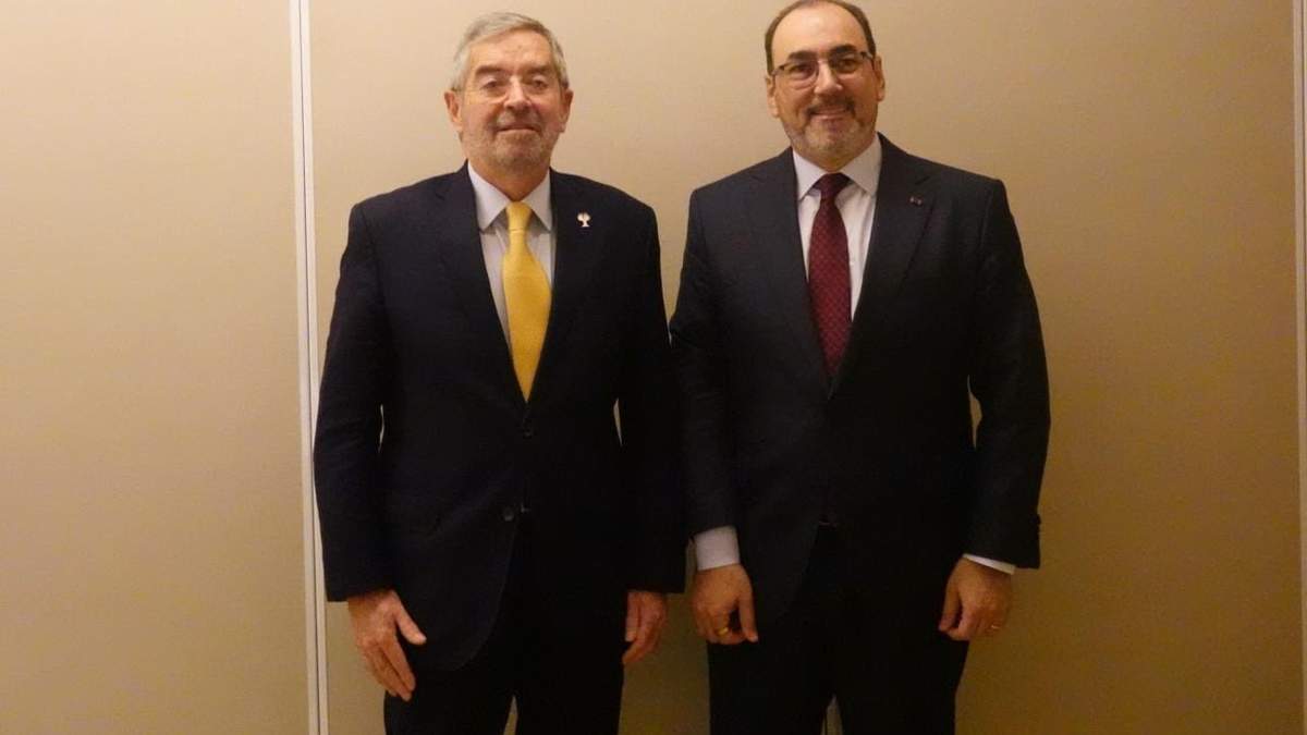 Juan Ramón de la Fuente se reunió con el presidente ejecutivo del Banco de Desarrollo de América Latina y el Caribe (CAF), Sergio Díaz-Granados