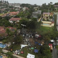 Su trabajo era salvar vidas y murieron en la caída de avión en el patio de una casa en Brasil