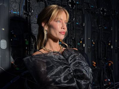 Nicole Neumann y un look que redefine el lujo urbano con toques eclécticos