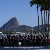 Biden y Trudeau se ausentan de tradicional fotografía con jefes de Estado del G20