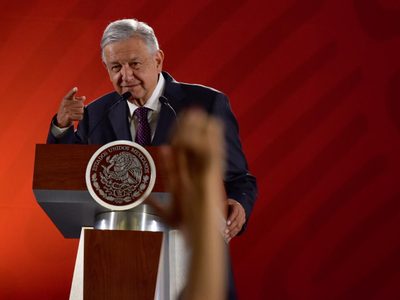 No voy a reelegirme, haré ese compromiso público: AMLO