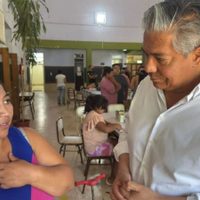 Figueroa se solidarizó con las familias que debieron abandonar sus viviendas por los incendios en Valle Magdalena