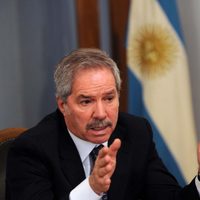 Atentado a la AMIA: Argentina condena la designación de un acusado del crimen como ministro en Irán