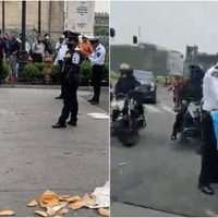 Policías le quitan su bicicleta a 'Lady Tacos de Canasta”; ciudadanos la recuperan