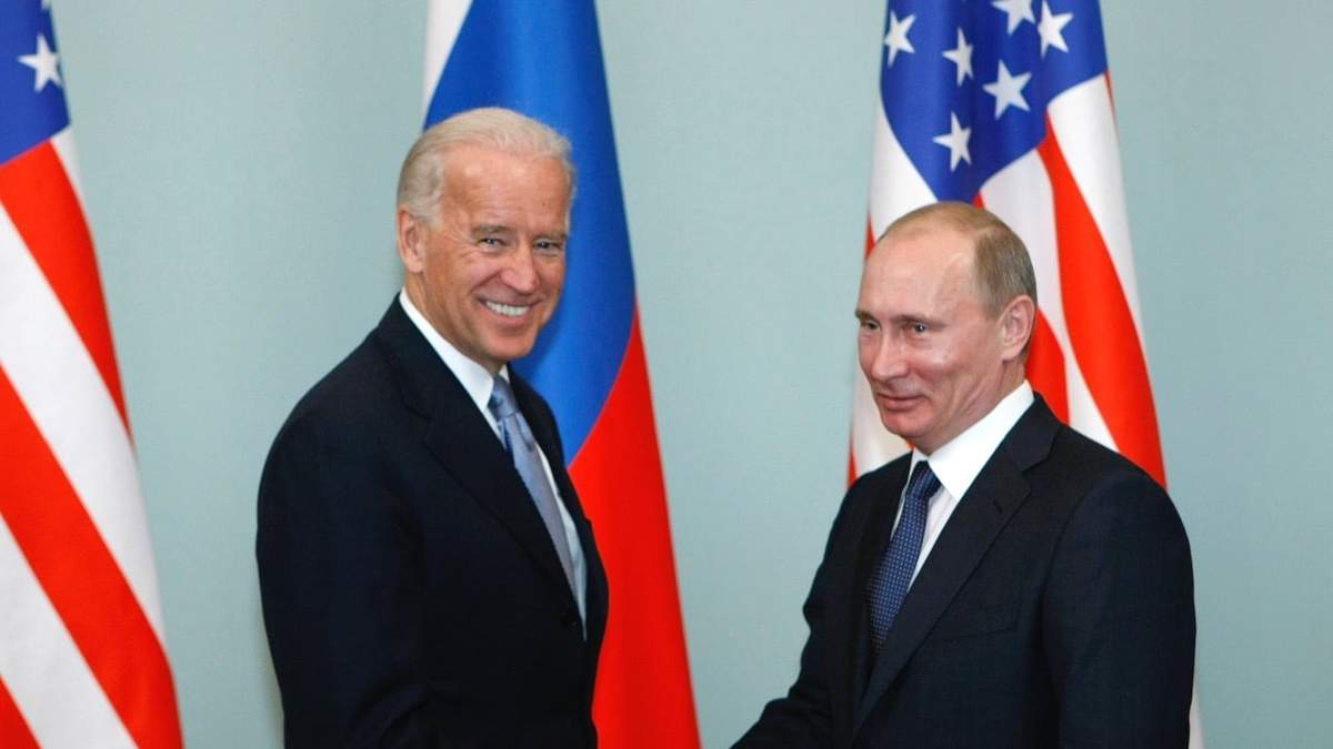Joe Biden, presidente de Estados Unidos, y su homólogo ruso, Vladimir Putin