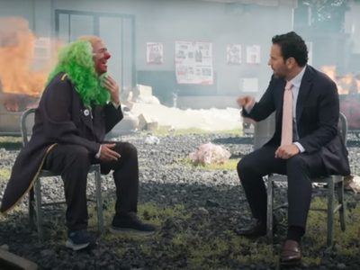 “Le vamos a seguir así”: Loret y Brozo responden a AMLO por criticar su sketch con carros en llamas