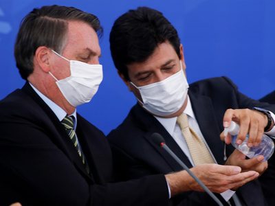 URGENTE: Se agravó la crisis por coronavirus en Brasil y Bolsonaro destituyó al ministro de Salud