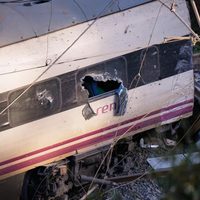 España inicia 3 días de luto por el accidente de tren mientras el número de muertos sube a 41