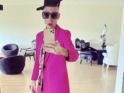 "El Gurú de la Moda" quiere debatir con Xóchitl Gálvez