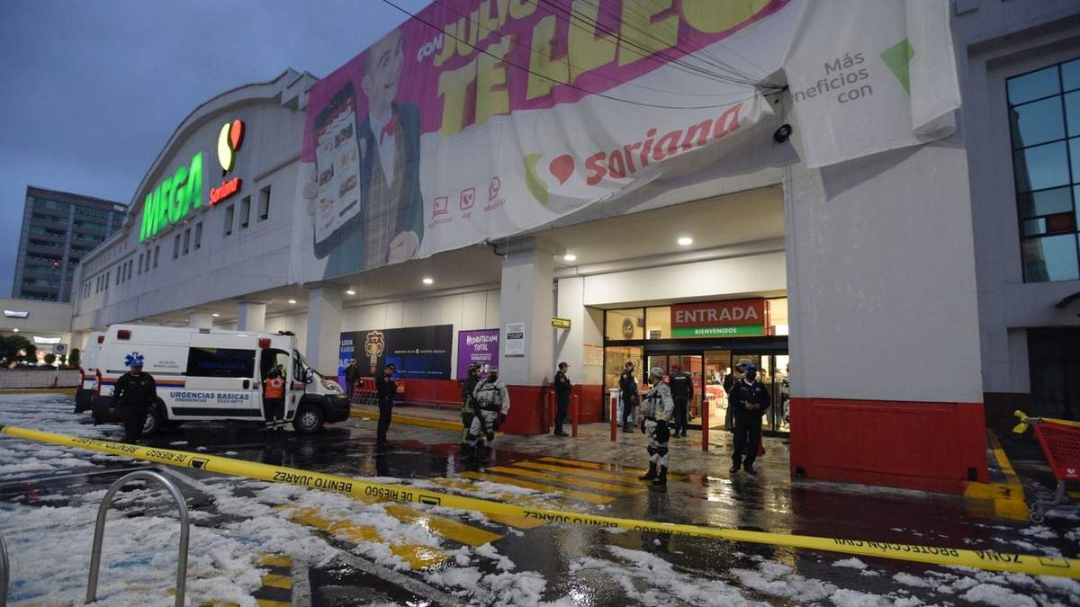 El gobierno de la Ciudad de México realizó trabajos de seguridad en el supermercado donde colapsó el techo