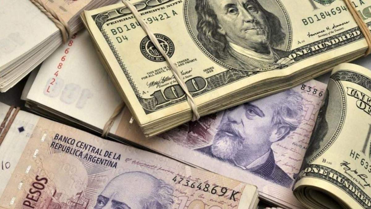 Debate sobre la dolarización. Fuente: (Facebook)