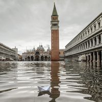 Cierran la plaza de San Marcos en Venecia por nueva inundación; el alcalde pide donativos