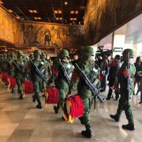 El PAN respalda a Santiago Creel tras conflicto por militares armados en San Lázaro