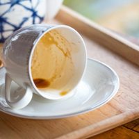 3 trucos de la abuela para eliminar las manchas de té o café en tus tazas y no tener que comprar unas nuevas