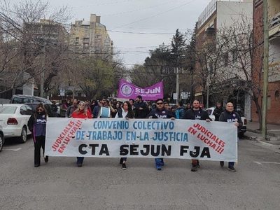 Judiciales de Neuquén intensifican medidas ante la falta de respuestas del Tribunal Superior de Justicia