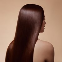 Dejá de usar la planchita: así de fácil podés alisar tu cabello usando solo 3 ingredientes