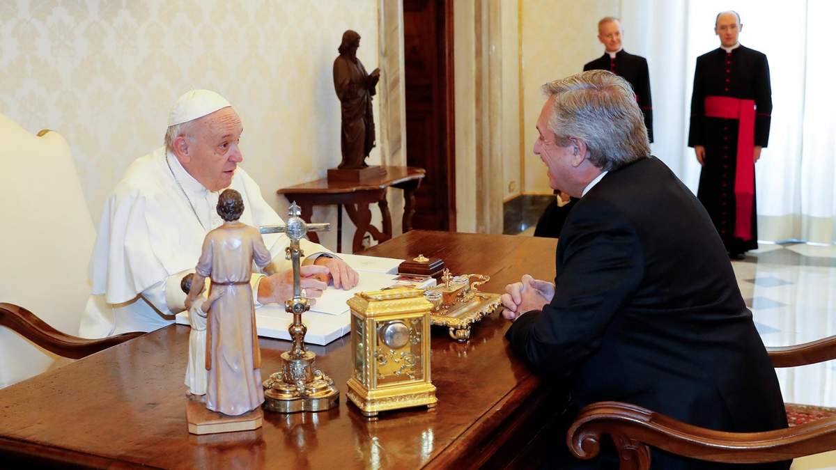 Alberto Fernández y el papa Francisco. Fuente: (Twitter)