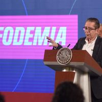 AMLO se lanza contra Twitter y Facebook y acusa infodemia