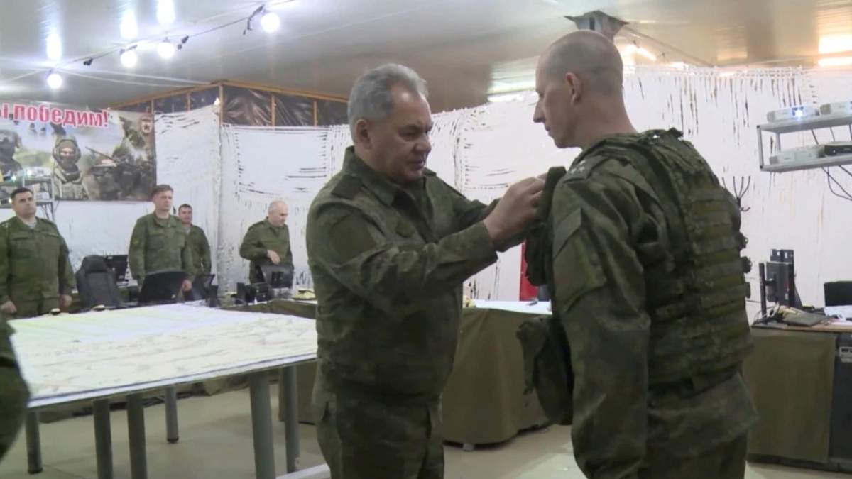 El ministro de Defensa
