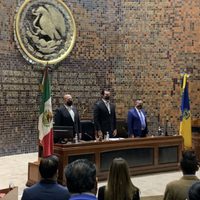 PRI y Morena arremeten contra Enrique Alfaro en su informe