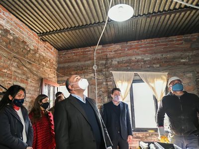 Nación y Juan Manzur buscan mejorar la instalación eléctrica en hogares tucumanos