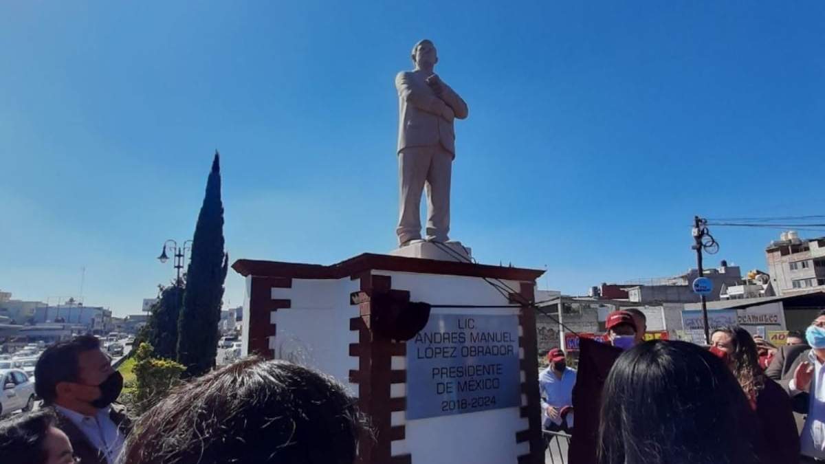 La estatua de Andrés Manuel López Obrador en Atlacomulco