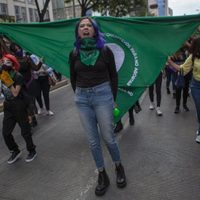 Consulta sobre el aborto debe ser impulsada por las mujeres: AMLO