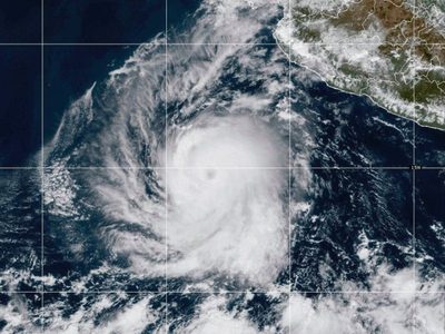 El huracán Kristy se fortalece a categoría 3 en el Pacífico