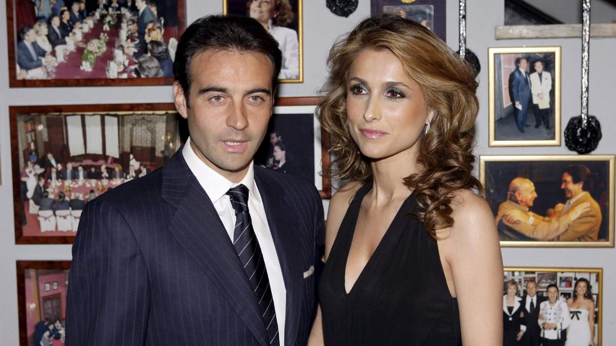 Enrique Ponce y Paloma Cuevas. Fuente: (Instagram).