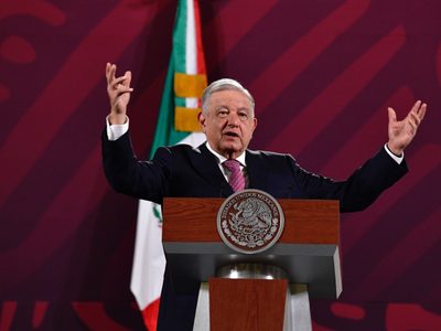 AMLO no irá a entrega de Medalla Belisario Domínguez a Elena Poniatowska: "hay muchas agresiones"