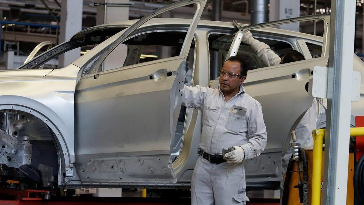 Trabajador de la industria automotriz