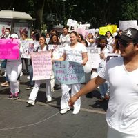 Estudiantes protestan por el feminicidio de Zendy Flores en Puebla