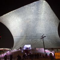Abre Slim 'La puerta del infierno” en el Soumaya