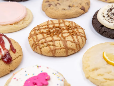 Crumble cookies cheesecake: tenés que probar esta versión que te va a tentar al máximo para comer dulce