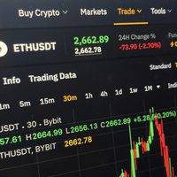 Trump firma orden ejecutiva para establecer "reserva estratégica" de criptomonedas